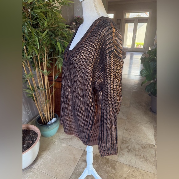 BIBI ladies, bronze  V-neck pullover, long sleeve OS sweater size medium, NWT - Picture 6 of 16